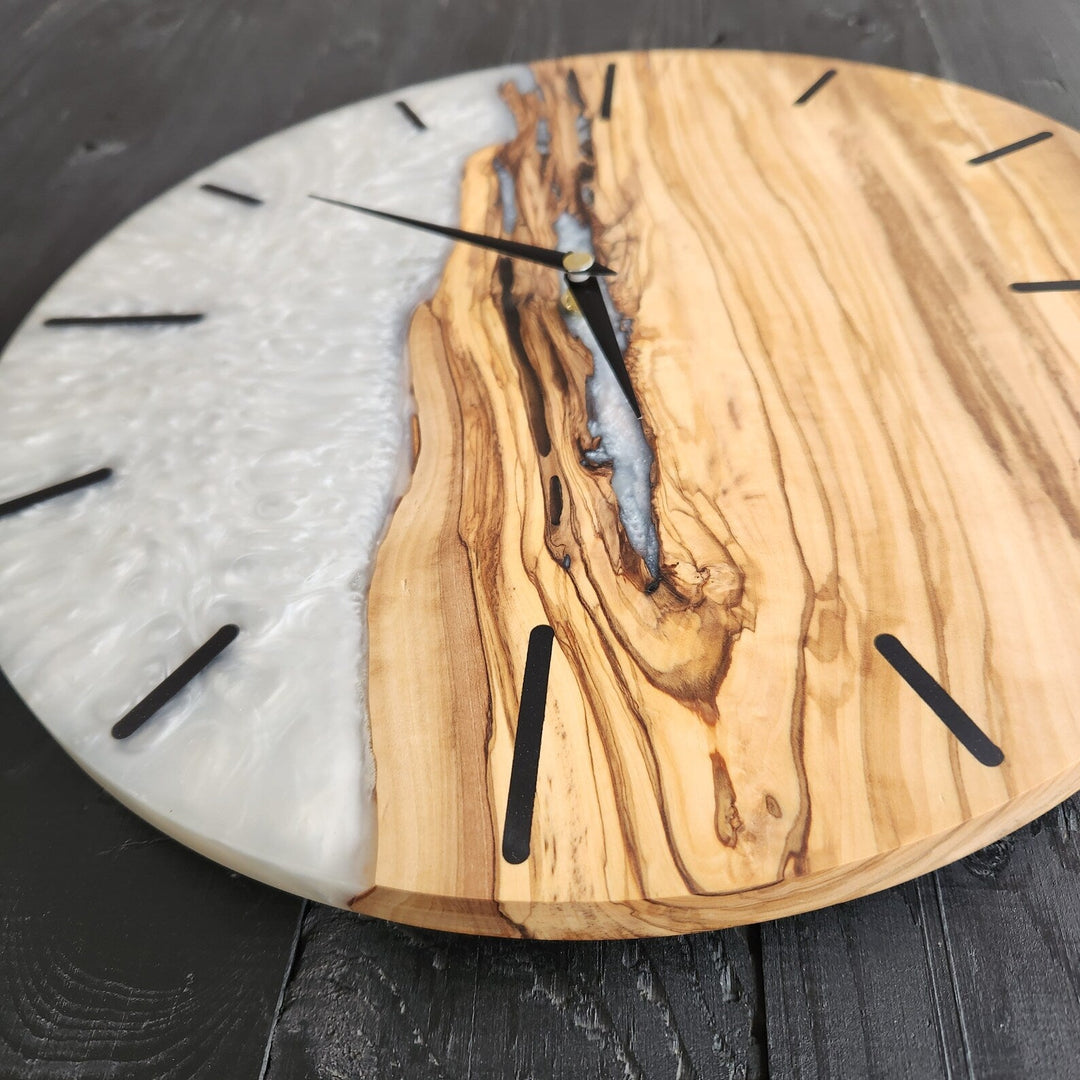 White Pearl Timekeeper | Premium Handmade Wall Clocks