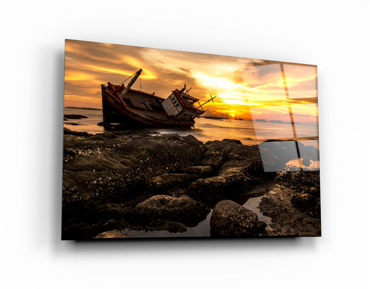 ・"Ship Wreck"・Glass Wall Art | Artdesigna Glass Printing Wall Arts.