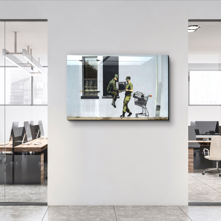 ・"Banksy - Looting Soldiers"・Glass Wall Art | Artdesigna Glass Printing Wall Arts.