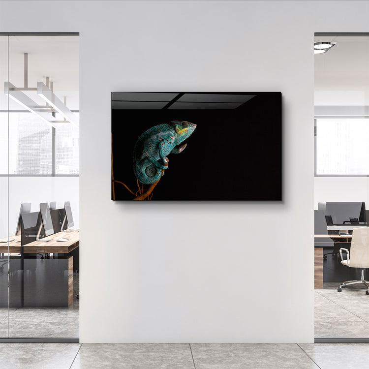 ・"Chameleon"・Glass Wall Art | Artdesigna Glass Printing Wall Arts.